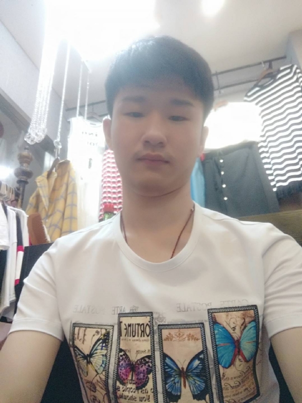 许你一世的第一张照片--云霄交友网