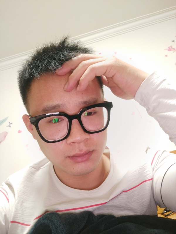 华灯初上的夜晚的第一张照片--云霄交友网