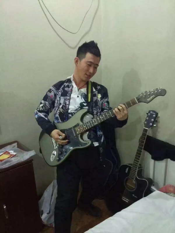 小吉他的第一张照片--云霄交友网