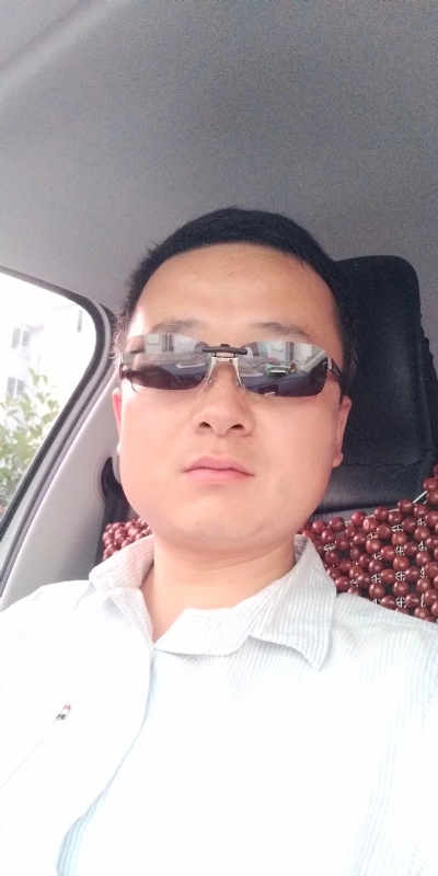 痛苦的单身狗的第一张照片--云霄交友网
