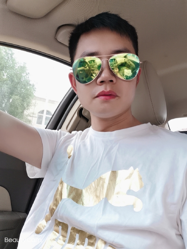 奋斗的第一张照片--云霄交友网