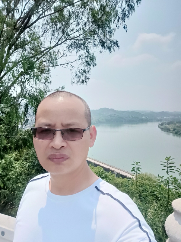 随缘随性的第一张照片--云霄交友网