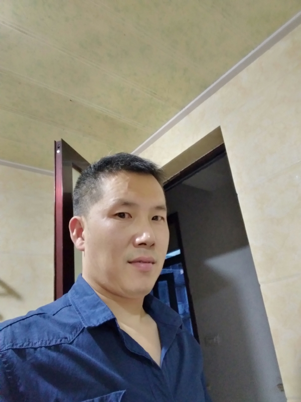 余生搀扶走的第一张照片--云霄交友网