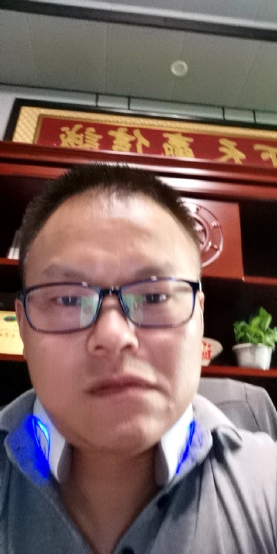 模具工匠的第一张照片--云霄交友网