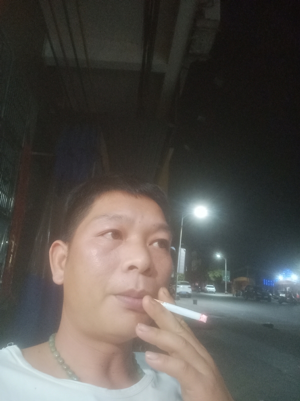 善解人意的第一张照片--云霄交友网