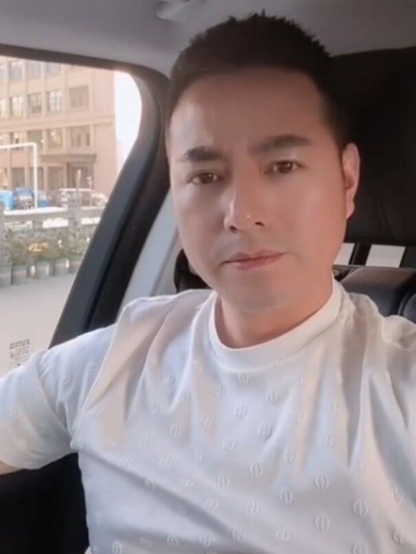 勿忘初心的第一张照片--云霄交友网