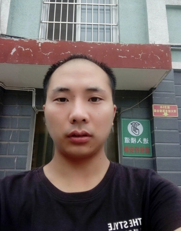 亮亮的第一张照片--云霄交友网