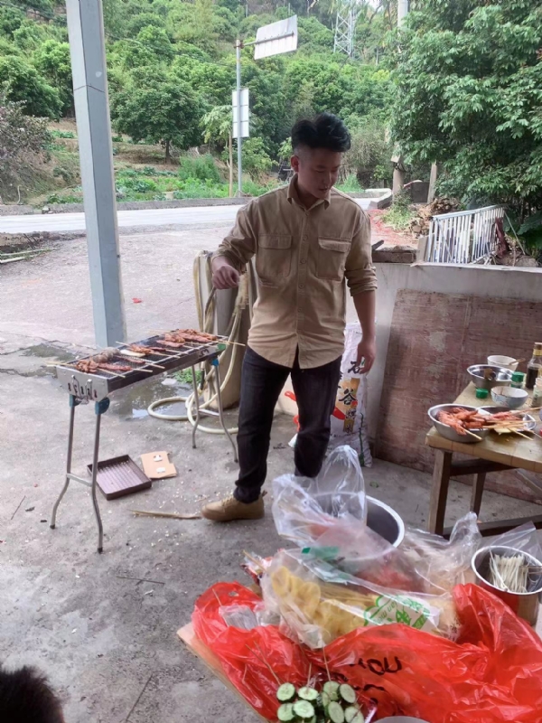 你黑我哟的第一张照片--云霄交友网
