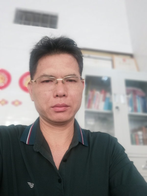 后视镜的第一张照片--云霄交友网