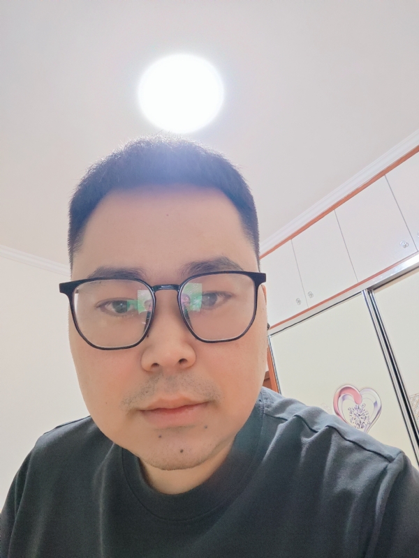 路飞的第一张照片--云霄交友网